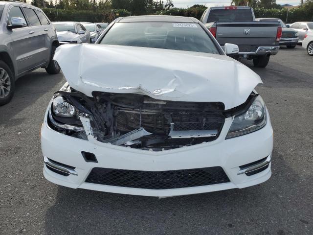 WDDGJ5HB8DF957127 - 2013 MERCEDES-BENZ C 350 WHITE photo 5