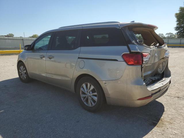 KNDMB5C18F6067724 - 2015 KIA SEDONA LX SILVER photo 2