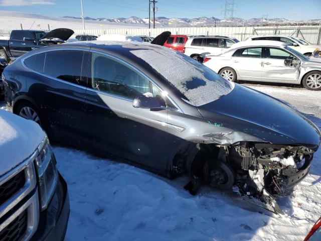 5YJXCAE25GF015871 - 2016 TESLA MODEL X GRAY photo 4