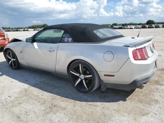 1ZVBP8FH8A5114846 - 2010 FORD MUSTANG GT SILVER photo 2