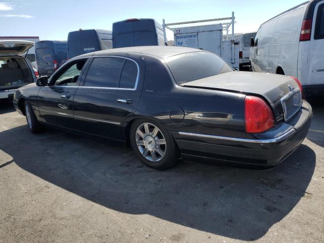 2LNBL8EV6BX753860 - 2011 LINCOLN TOWN CAR EXECUTIVE L BLACK photo 2