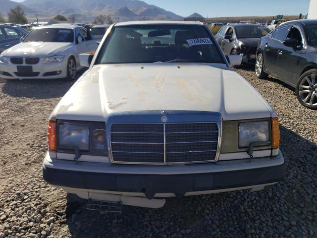 WDBEA28E7PB996702 - 1993 MERCEDES-BENZ 300 E 2.8 WHITE photo 5