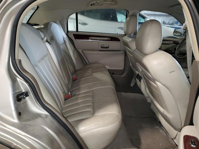 1LNHM81W93Y613194 - 2003 LINCOLN TOWN CAR EXECUTIVE BEIGE photo 10