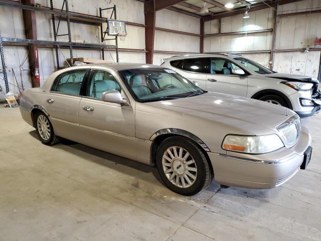 1LNHM81W93Y613194 - 2003 LINCOLN TOWN CAR EXECUTIVE BEIGE photo 4