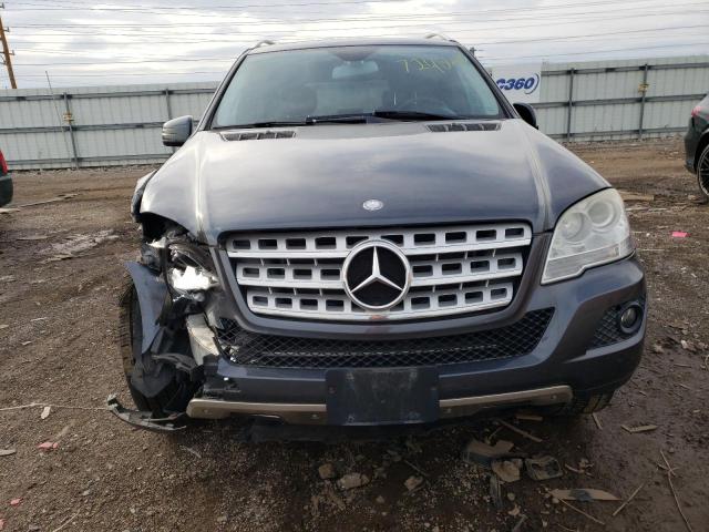4JGBB8GB2BA637800 - 2011 MERCEDES-BENZ ML 350 4MATIC GRAY photo 5