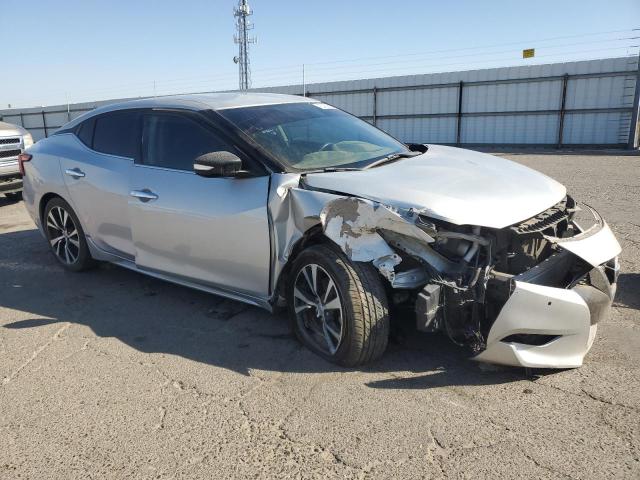 1N4AA6AP7JC377253 - 2018 NISSAN MAXIMA 3.5S SILVER photo 4