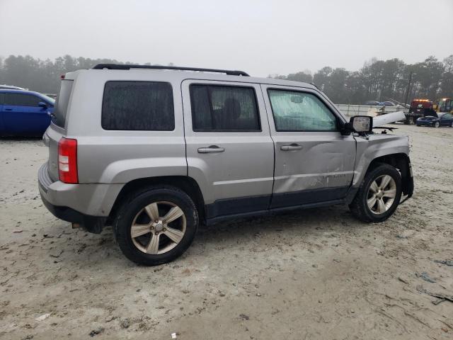 1C4NJPFA0GD614898 - 2016 JEEP PATRIOT LATITUDE SILVER photo 3