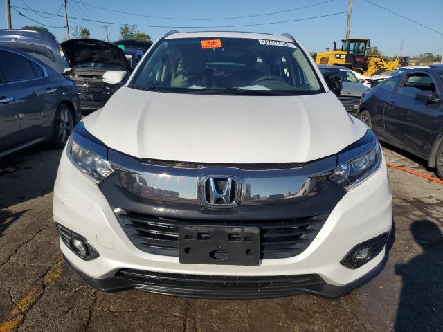 3CZRU6H55KM739003 - 2019 HONDA HR-V EX WHITE photo 5