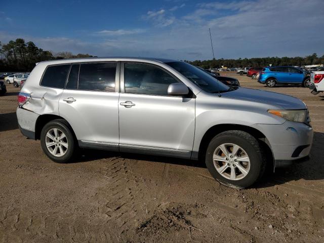 5TDZK3EH8CS080778 - 2012 TOYOTA HIGHLANDER BASE Argent photo 4