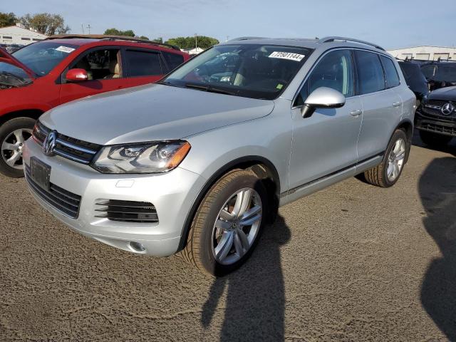 2013 VOLKSWAGEN TOUAREG V6 TDI, 