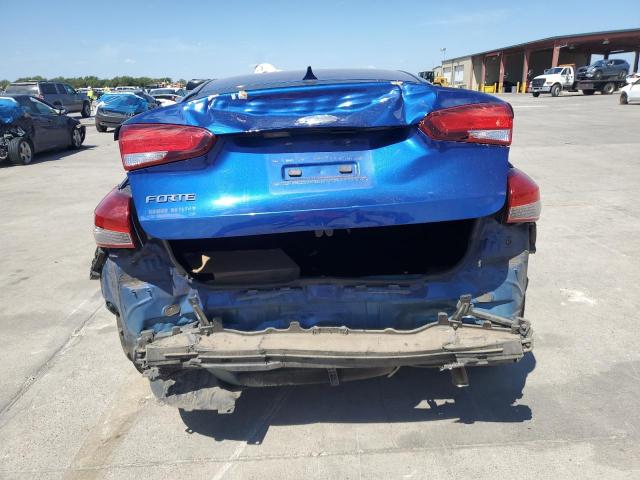 3KPFK4A78HE150545 - 2017 KIA FORTE LX BLUE photo 6