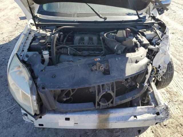 1MEHM42W68G616500 - 2008 MERCURY SABLE PREMIER WHITE photo 11