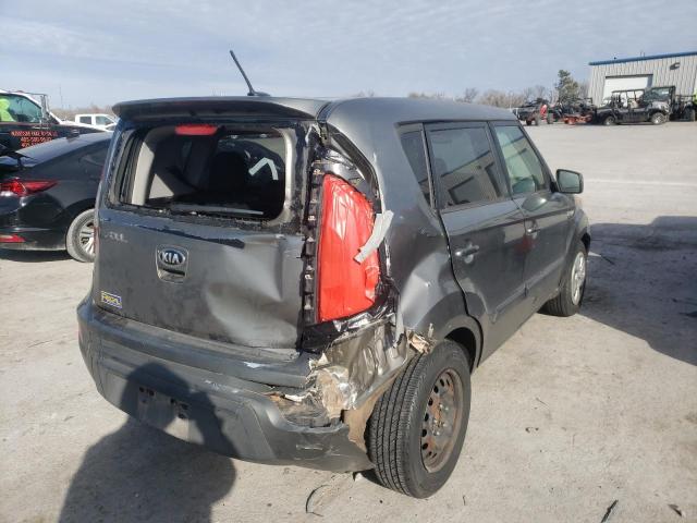 KNDJT2A59D7633093 - 2013 KIA SOUL SILVER photo 4