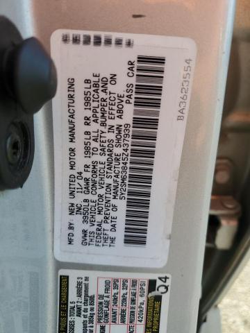 5Y2SM63845Z437939 - 2005 PONTIAC VIBE SILVER photo 13