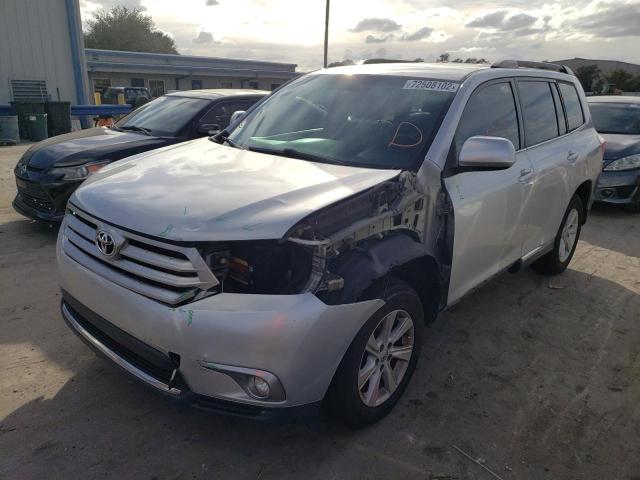 5TDZA3EH2CS030963 - 2012 TOYOTA HIGHLANDER BASE Күміс фото 1