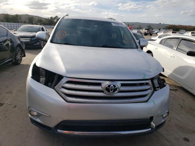 5TDZA3EH2CS030963 - 2012 TOYOTA HIGHLANDER BASE Күміс фото 5
