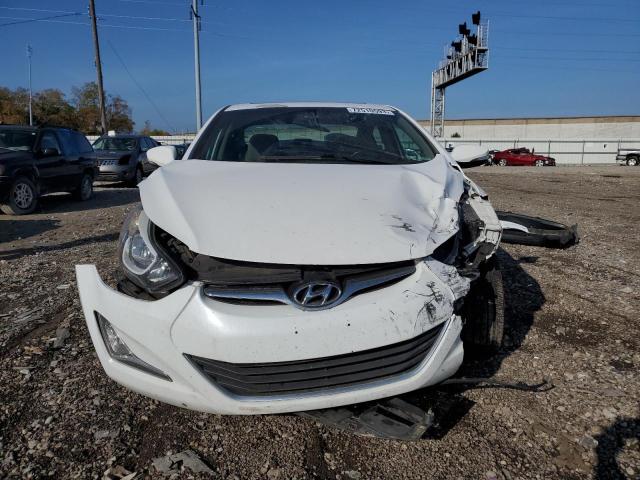 5NPDH4AE3GH686107 - 2016 HYUNDAI ELANTRA SE WHITE photo 5