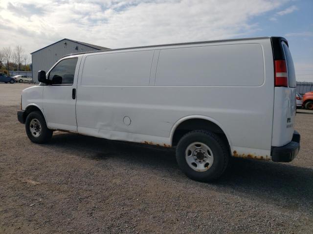 1GTZGGBA7A1140396 - 2010 GMC SAVANA G2500 WHITE photo 2