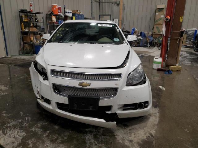 1G1ZK57749F146826 - 2009 CHEVROLET MALIBU LTZ თეთრი ფოტო 5