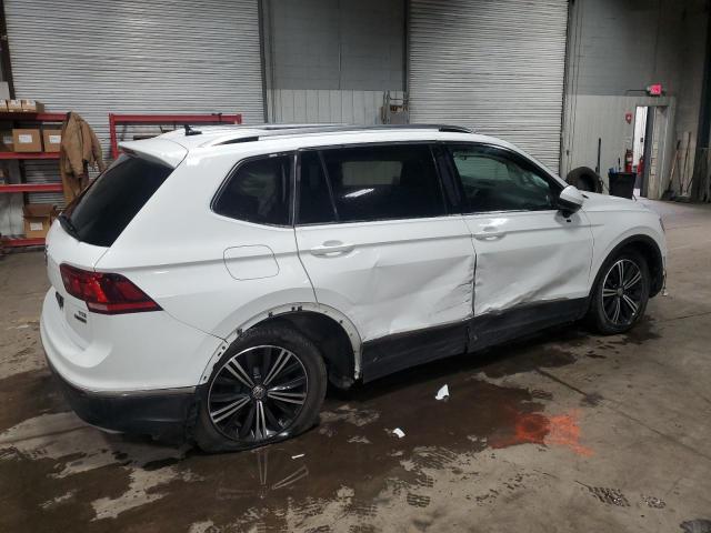 3VV2B7AX1JM111745 - 2018 VOLKSWAGEN TIGUAN SE WHITE photo 3