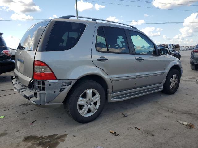 4JGAB57E15A542461 - 2005 MERCEDES-BENZ ML 350 SILVER photo 3