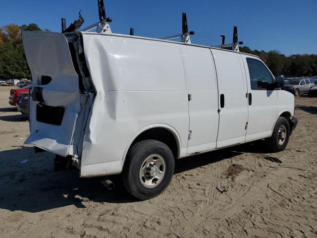 1GCZGGFG9J1181630 - 2018 CHEVROLET EXPRESS G3 WHITE photo 3