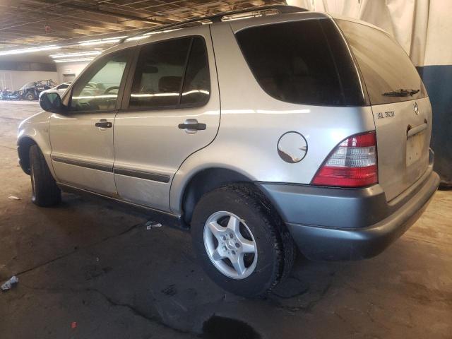 4JGAB54E6XA087582 - 1999 MERCEDES-BENZ ML 320 GRAY photo 2