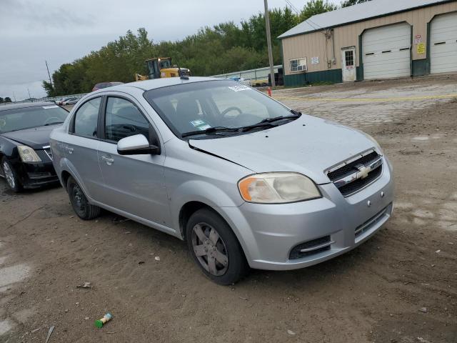 KL1TD56E39B607956 - 2009 CHEVROLET AVEO LS SILVER photo 4