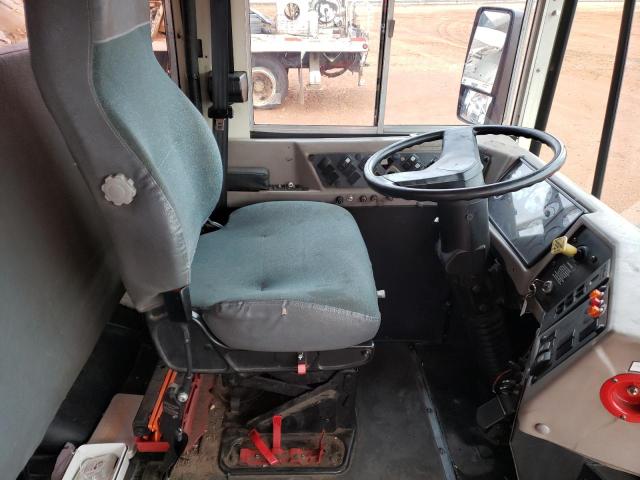 4DRBWAAR27A377231 - 2007 IC CORPORATION 3000 YELLOW photo 5