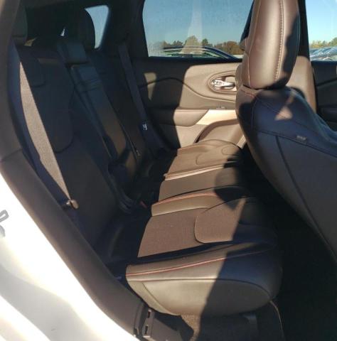 1C4PJMBS7HW656948 - 2017 JEEP CHEROKEE TRAILHAWK WHITE photo 10