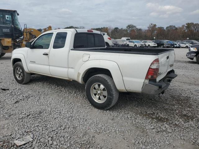 5TETU62N65Z072941 - 2005 TOYOTA TACOMA PRERUNNER ACCESS CAB WHITE photo 2