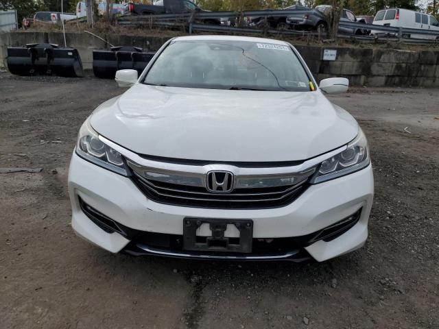 JHMCR6F35HC012757 - 2017 HONDA ACCORD HYBRID WHITE photo 5