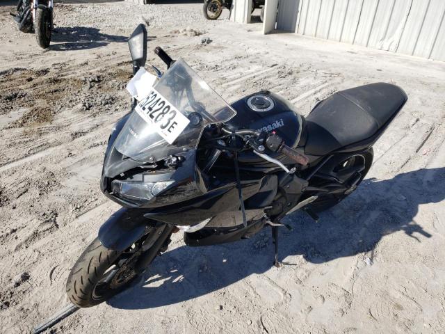 JKAEXEC1XBDA71802 - 2011 KAWASAKI EX650 C 黑色 照片 2