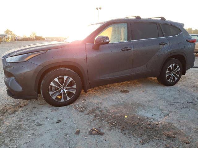 5TDHZRBH8NS227859 - 2022 TOYOTA HIGHLANDER XLE GRAY photo 1