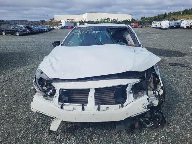 2HGFC4B68JH400929 - 2018 HONDA CIVIC LX 白色 照片 5