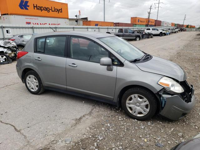 3N1BC1CP7CK274634 - 2012 NISSAN VERSA S GRAY photo 4