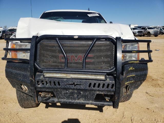 1GTHK63649F142409 - 2009 GMC SIERRA K2500 SLT WHITE photo 5