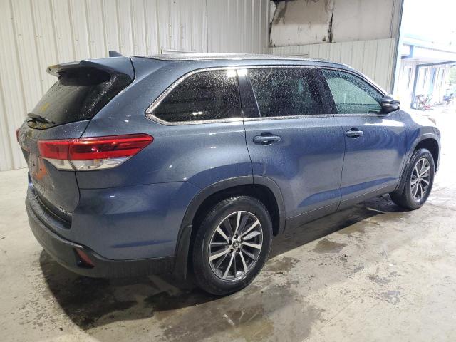 5TDJZRFH5KS714752 - 2019 TOYOTA HIGHLANDER SE BLUE photo 3