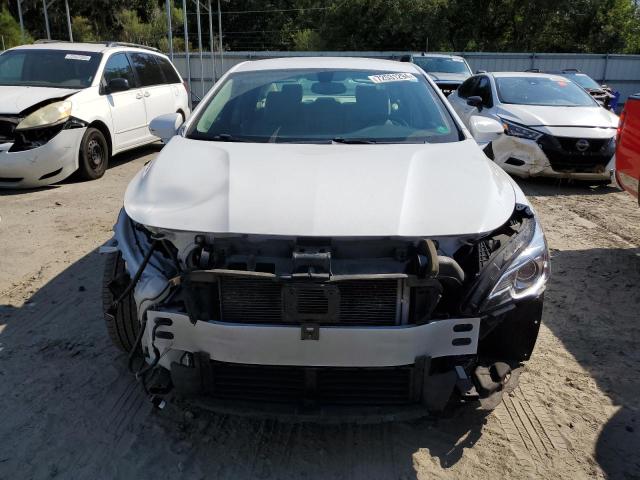 1G4ZP5SS6HU179188 - 2017 BUICK LACROSSE ESSENCE WHITE photo 5