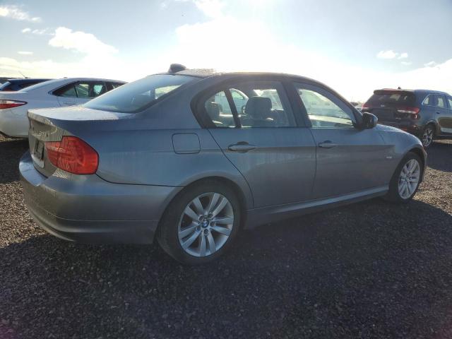 WBAPG7C55AA641664 - 2010 BMW 323 I GRAY photo 3