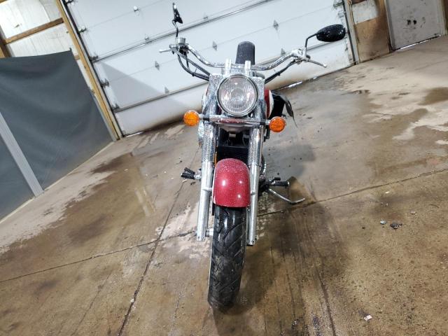 JH2RC446X1M452365 - 2001 HONDA VT750 CD2 MAROON photo 2