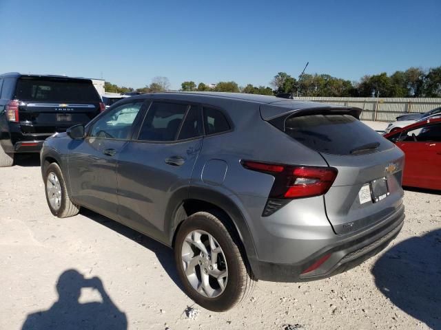 KL77LFE24RC069513 - 2024 CHEVROLET TRAX LS GRAY photo 2