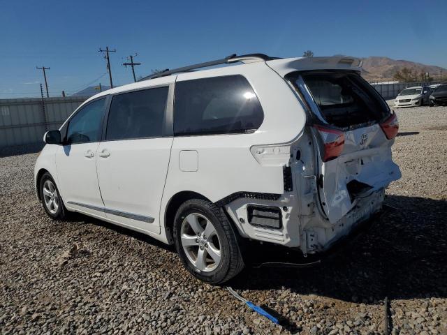 5TDKK3DC4FS659987 - 2015 TOYOTA SIENNA LE WHITE photo 2