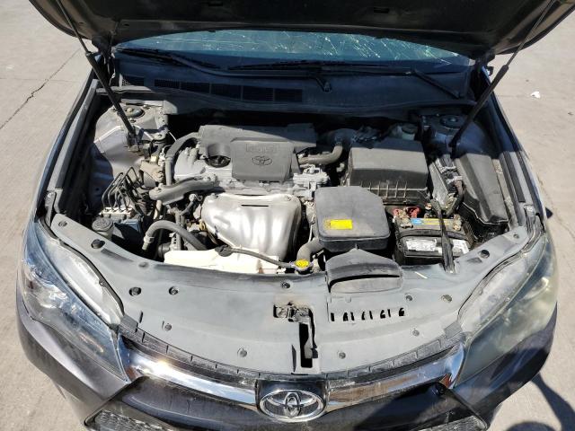 4T1BF1FK8FU892016 - 2015 TOYOTA CAMRY LE GRAY photo 11