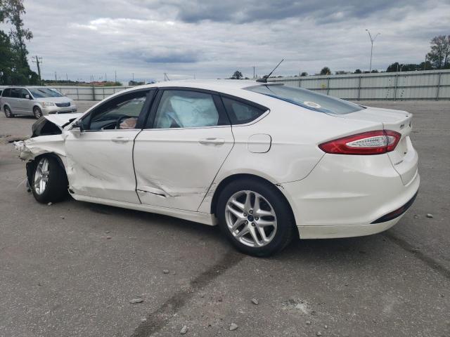 3FA6P0H72DR132342 - 2013 FORD FUSION SE WHITE photo 2