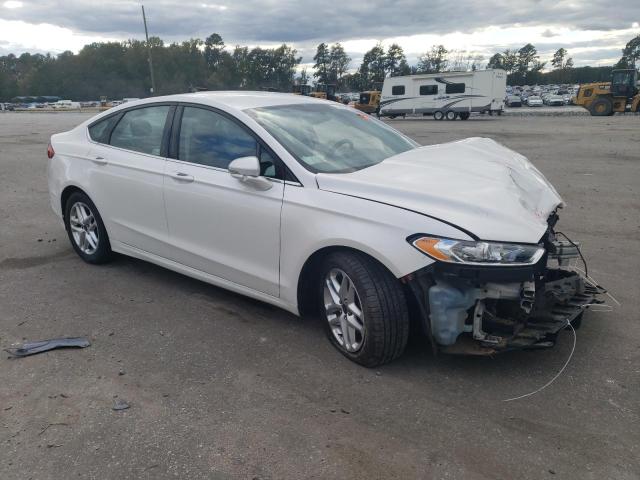 3FA6P0H72DR132342 - 2013 FORD FUSION SE WHITE photo 4