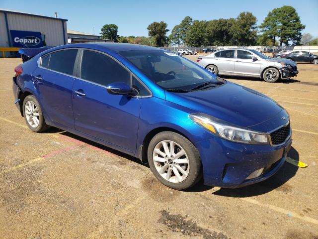 3KPFL4A78HE042715 - 2017 KIA FORTE LX BLUE photo 4