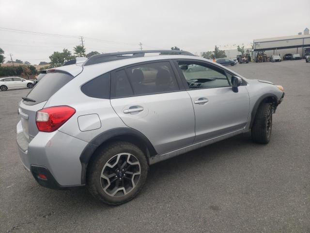 JF2GPANC5H8226794 - 2017 SUBARU CROSSTREK LIMITED SILVER photo 3