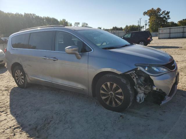 2C4RC1BG3HR569666 - 2017 CHRYSLER PACIFICA TOURING L SILVER photo 4