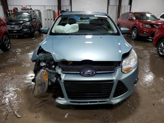 1FAHP3F24CL352015 - 2012 FORD FOCUS SE BLUE photo 5